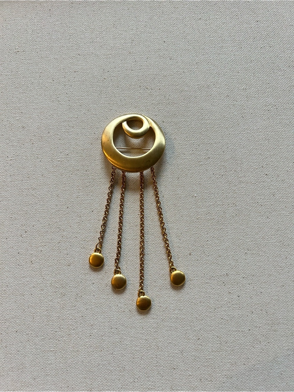 Gold Dangle Disc Brooch Pin - Elegant Women’s Jewelry